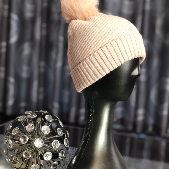 ALDO Pink Winter Puff Hat ❄️ - Picture 4 of 6